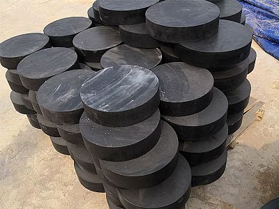 叶城县板式橡胶支座由若干层橡胶片与薄钢板经加压硫化